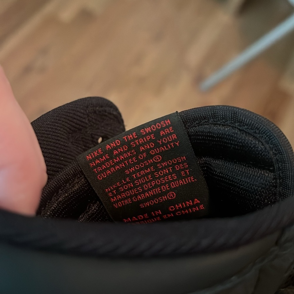 2017 NIKE Air Jordan 1 Retro High OG BG 'Black University Red' Size 6.5 Big Kids - Picture 11 of 11